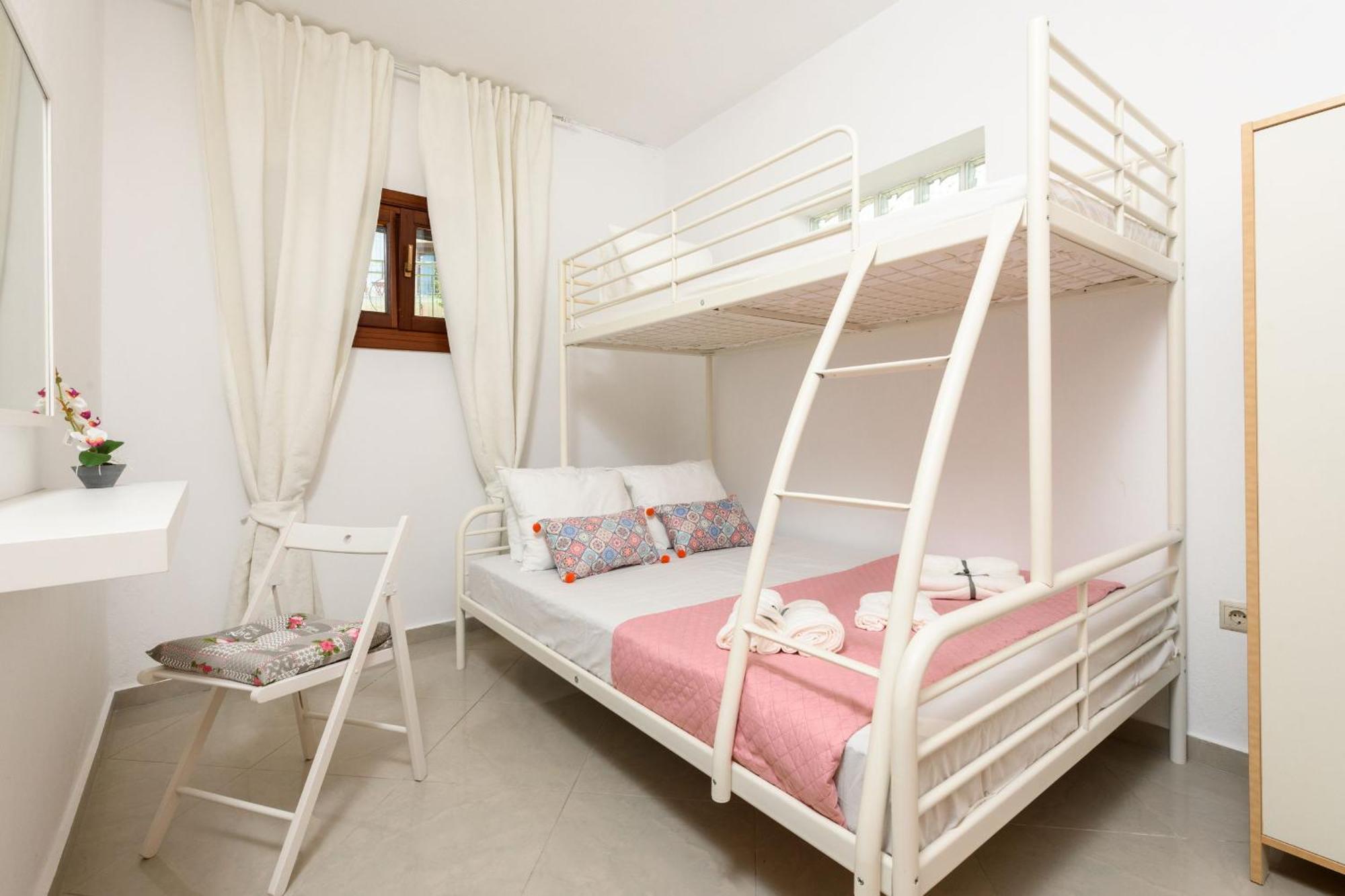 Whitegold Apartments Panagia ปานาเยีย ภายนอก รูปภาพ