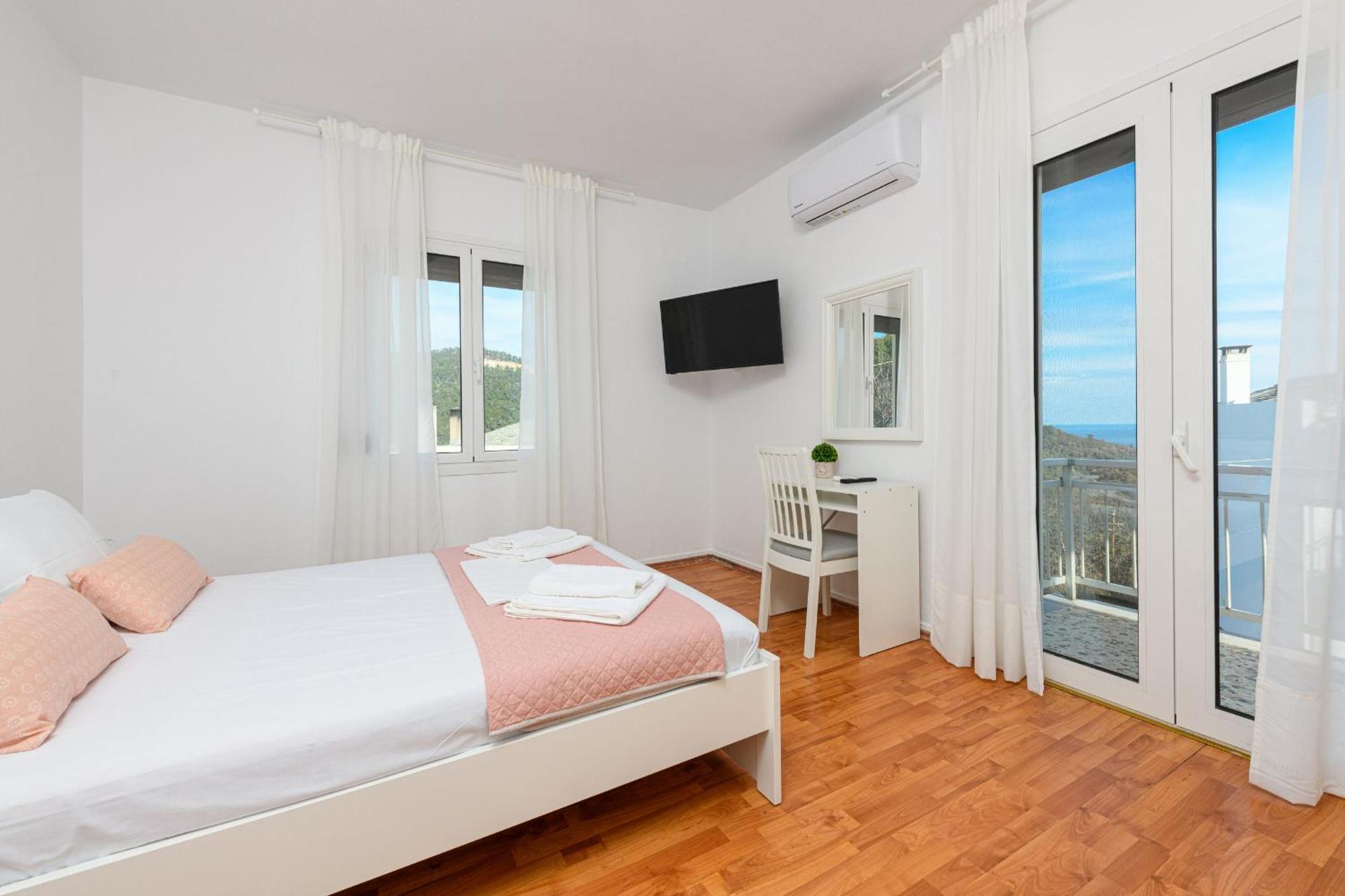 Whitegold Apartments Panagia ปานาเยีย ภายนอก รูปภาพ