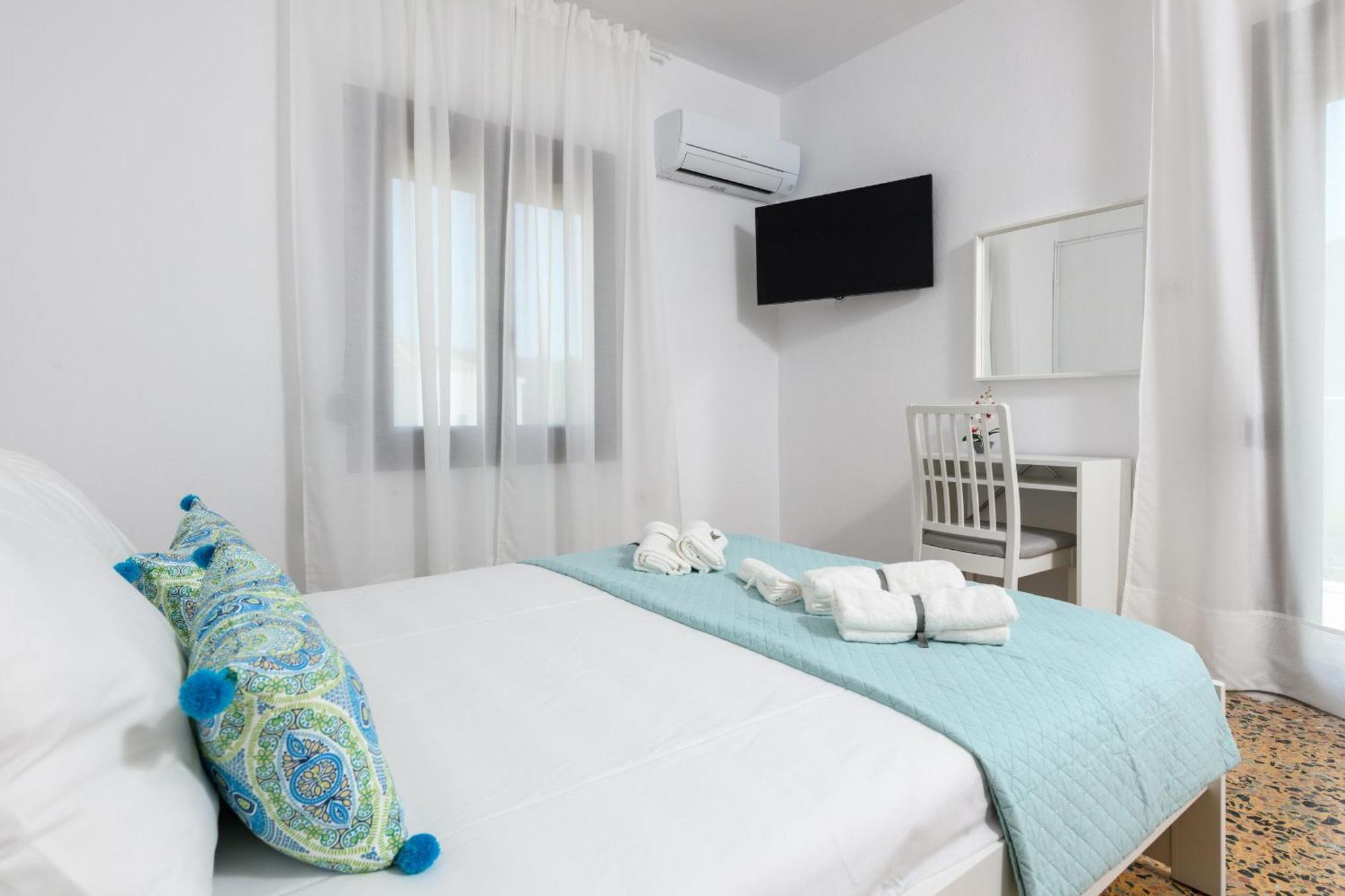 Whitegold Apartments Panagia ปานาเยีย ภายนอก รูปภาพ